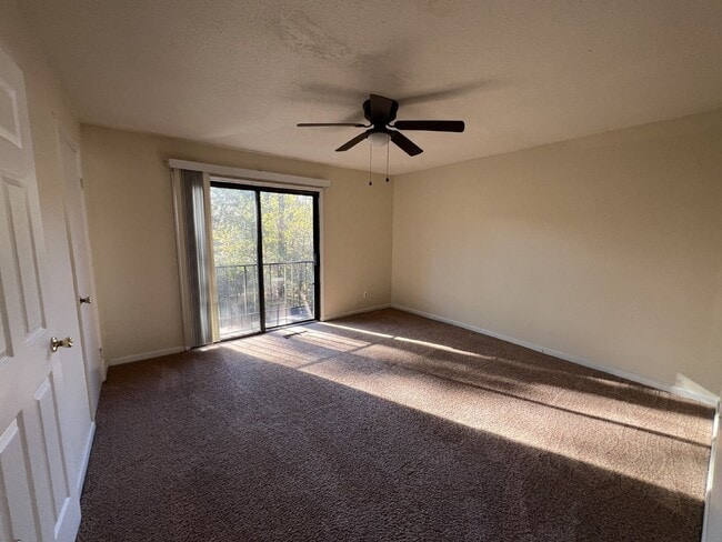 Building Photo - Townhouse for Rent