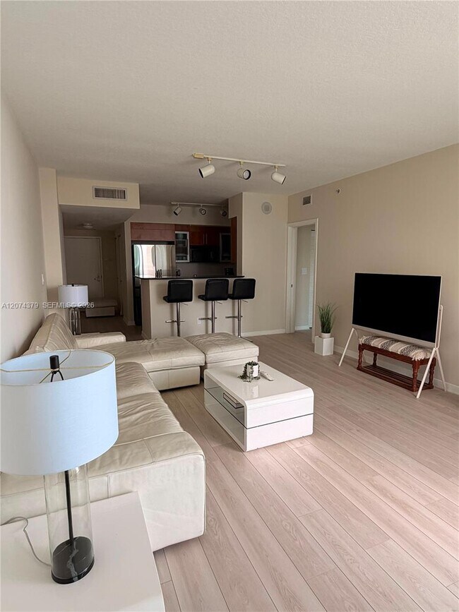 Building Photo - 335 S Biscayne Blvd