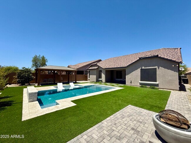 Building Photo - 4927 W Magdalena Ln