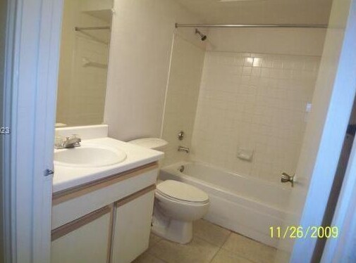 Building Photo - 2400 NW 33rd St