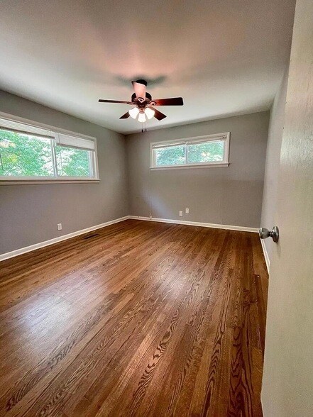 Building Photo - 1310 Aswan Dr