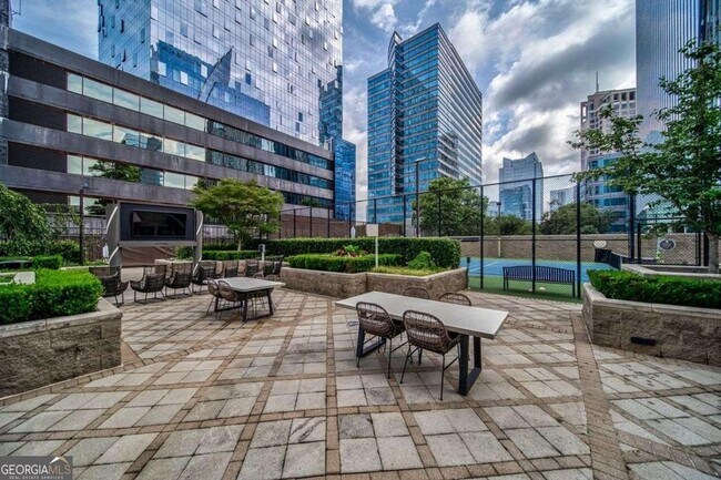 Building Photo - 3445 N Stratford Rd NE