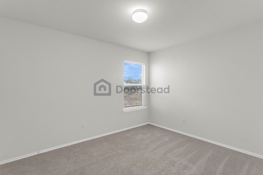 Building Photo - 223 Sylvan St