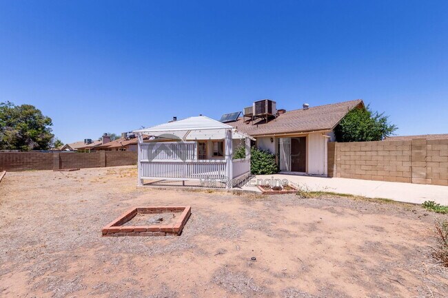 Building Photo - 3841 W Bluefield Ave