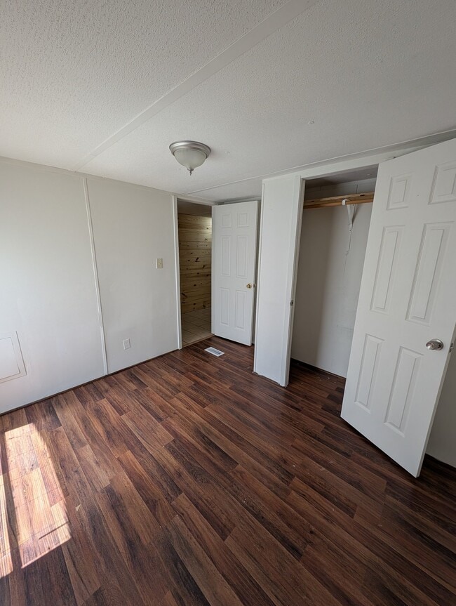 Building Photo - 245 Private Rd 4368