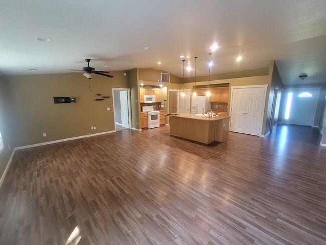 Building Photo - 5116 Tyler Ct