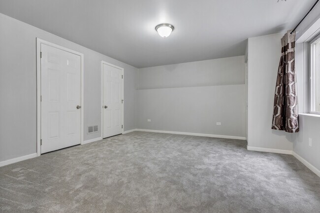 Building Photo - 4277 Liberty St