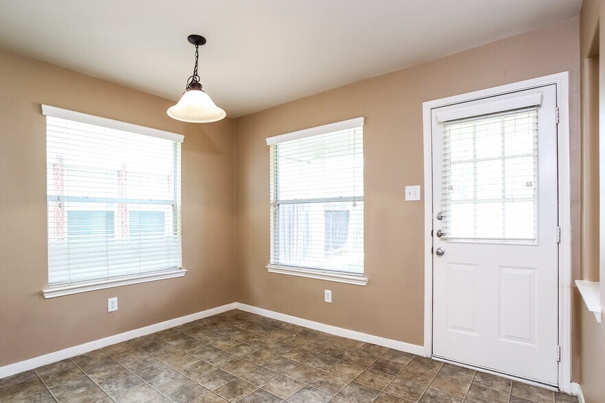 Building Photo - 9702 Winter Bloom Ln