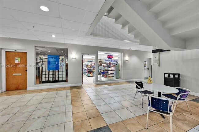 Building Photo - 2501 S Ocean Dr