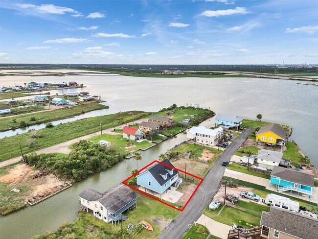 Building Photo - 7016 Delesandri Dr