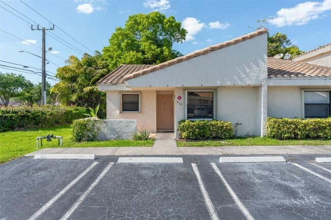 Building Photo - 3139 Coral Ridge Dr