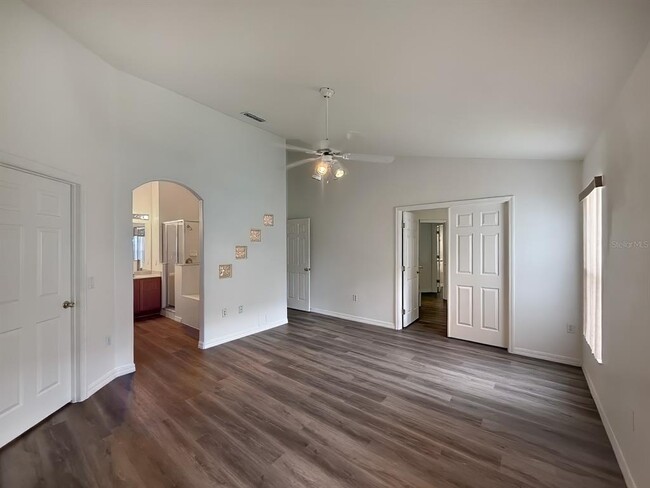 Building Photo - 129 Garberia Dr