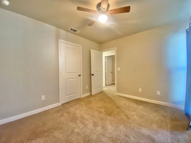 Building Photo - Great 3/2/2 in Frenship