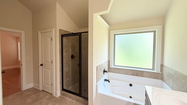 Building Photo - 590 Summerstone Ln