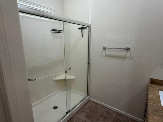 Building Photo - 5233 E Carmel Ave