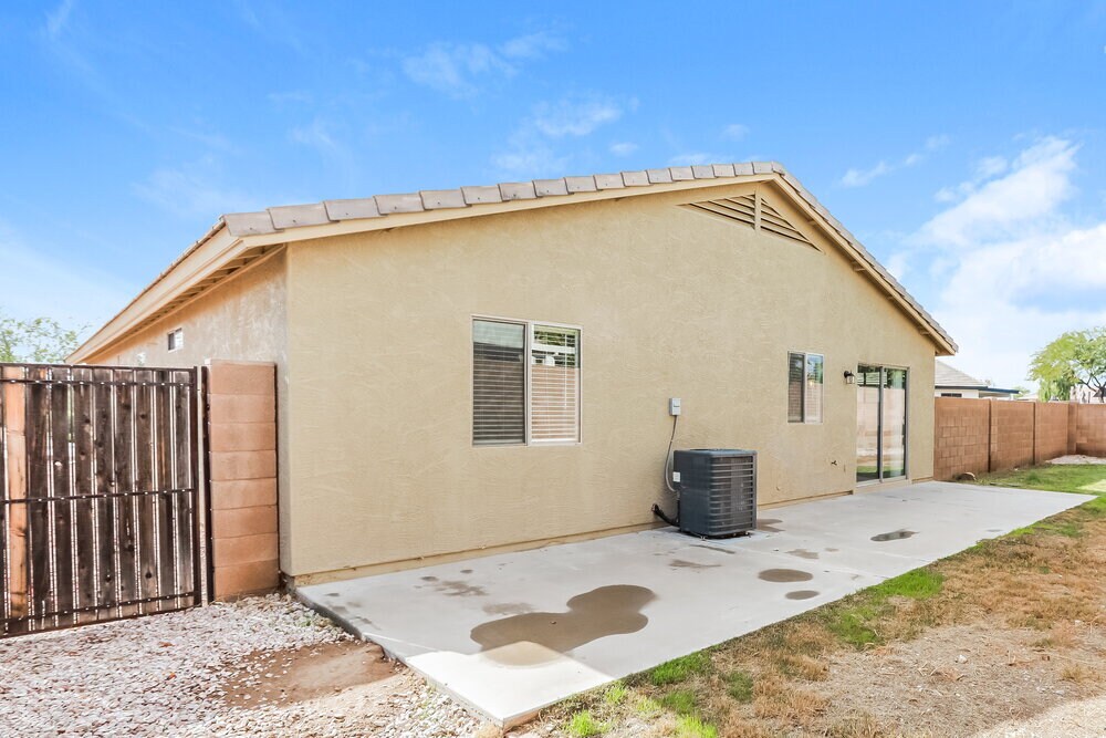 Building Photo - 286 W Santa Gertrudis Trl