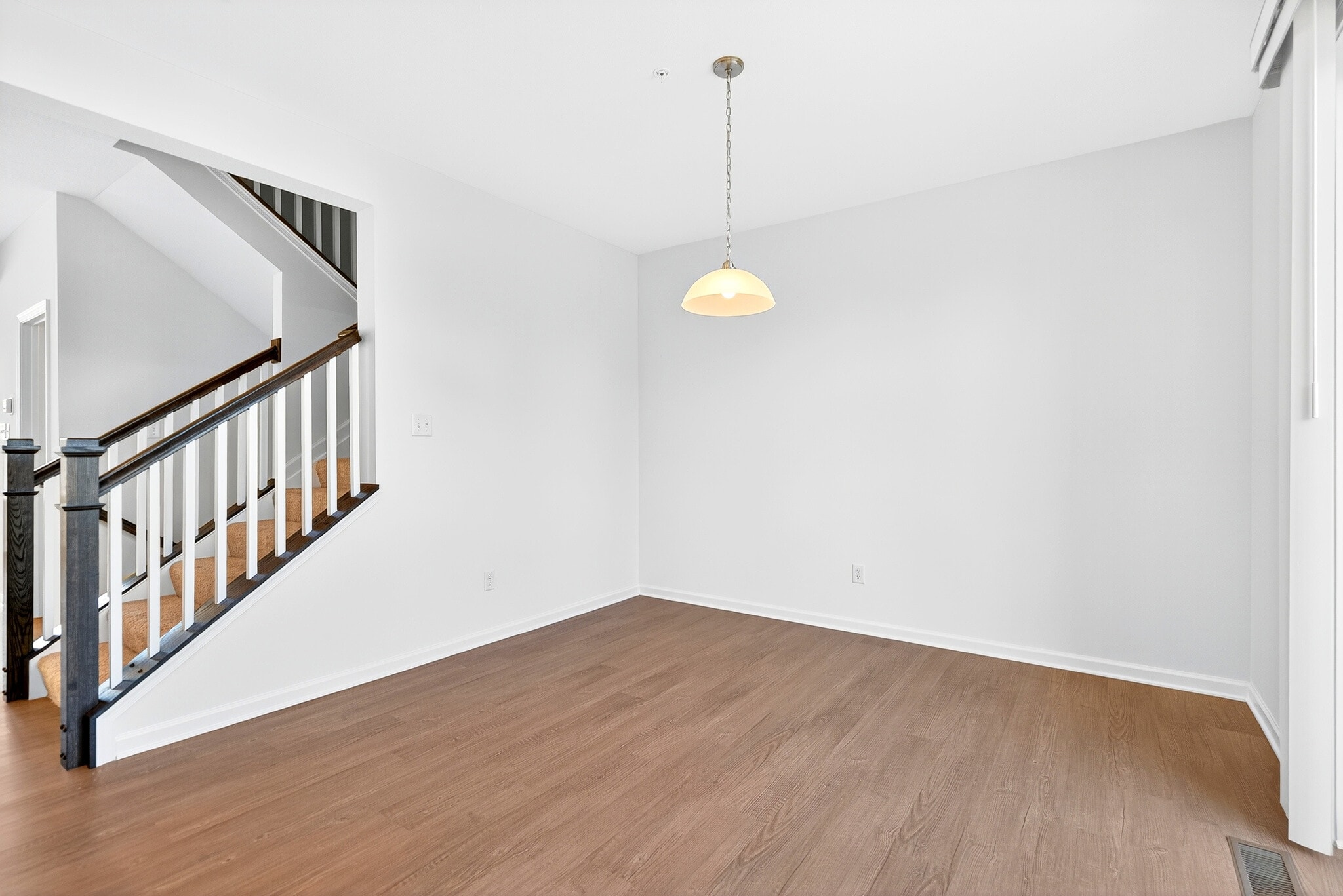 Building Photo - 600 Dana Dr