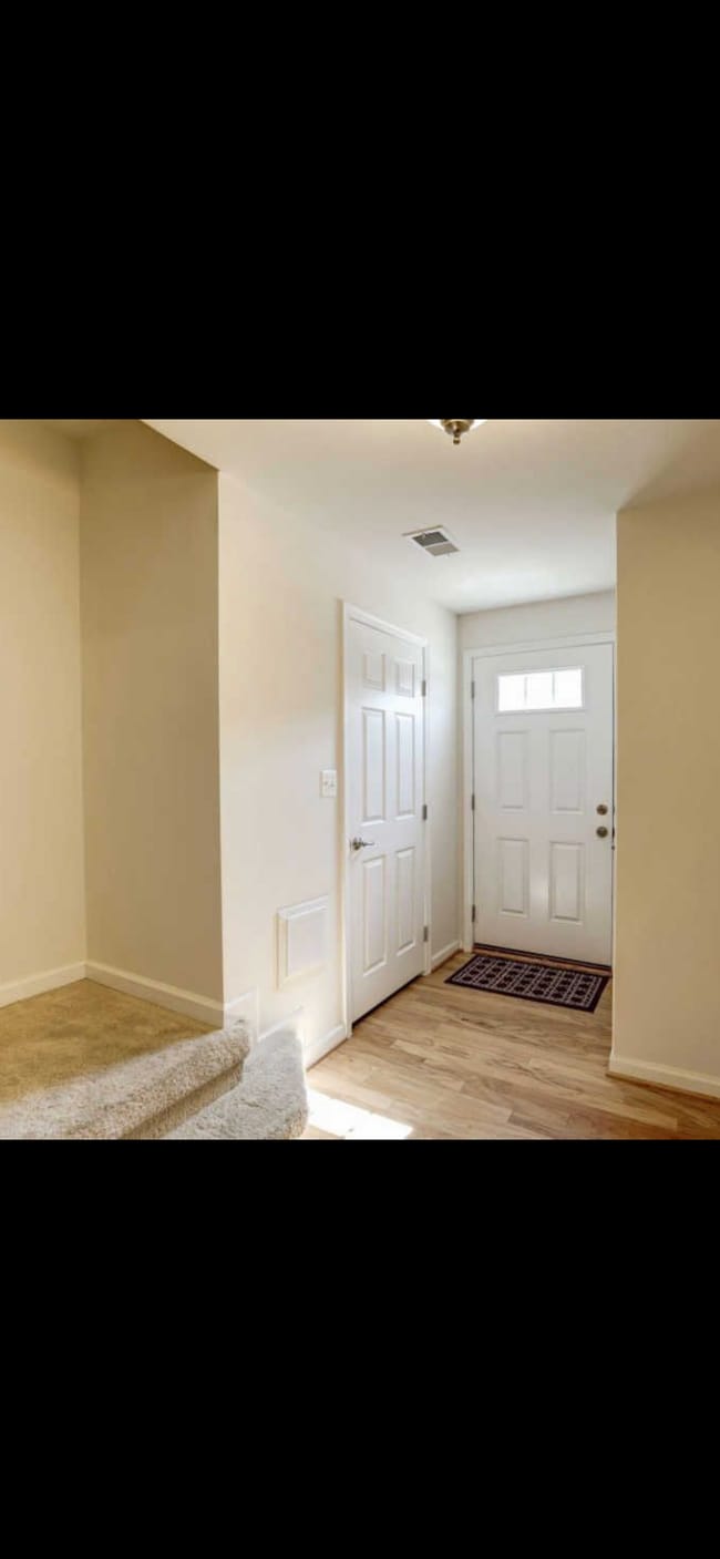 Building Photo - 107 Bancroft Dr