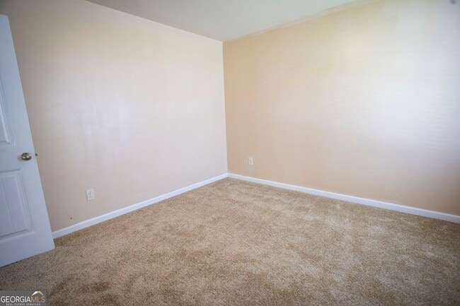 Building Photo - 141 Westin Way