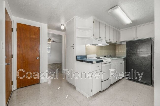 Building Photo - 9610 N 12th St