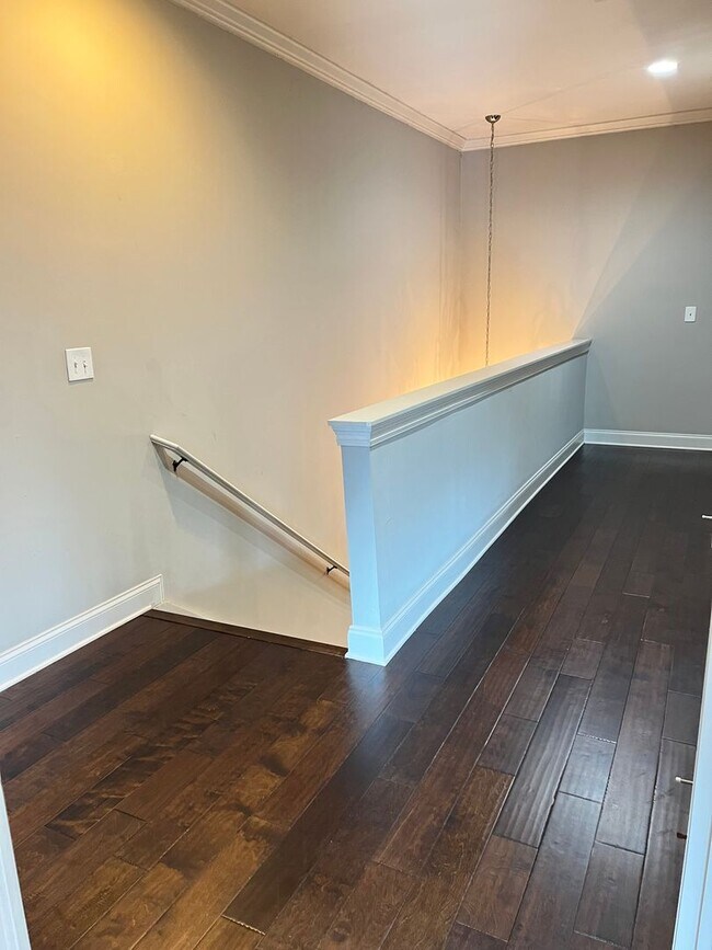 Building Photo - August 2026 - July 2027!!  3 BR 3 BA townhome 1 mile from UA campus