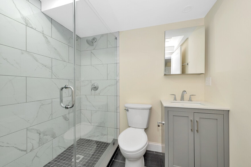 Building Photo - 43 Wright Ave