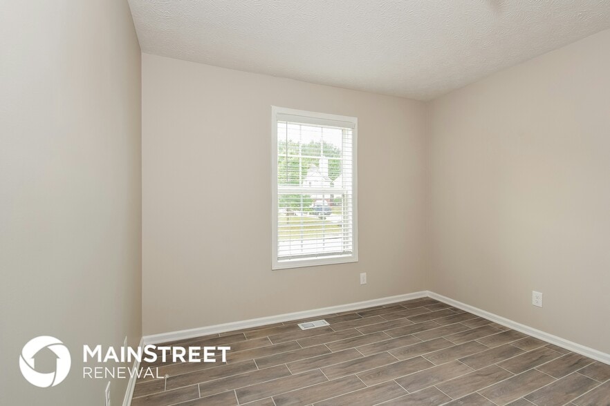 Building Photo - 4880 Wynford Ln