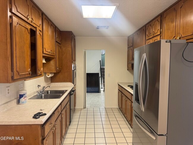 Building Photo - 8800 Sampson Ct