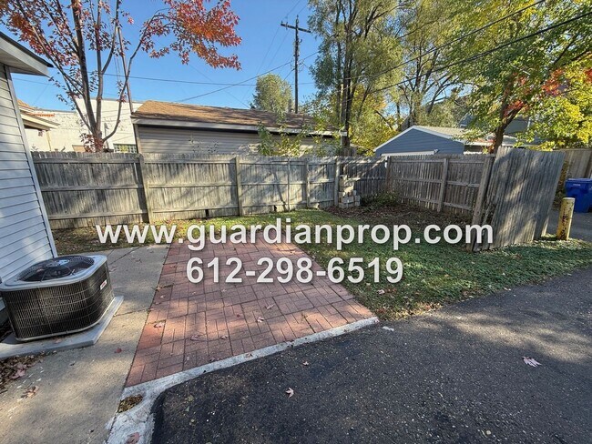 Building Photo - House on Selby Avenue Available Now, HW Fl...