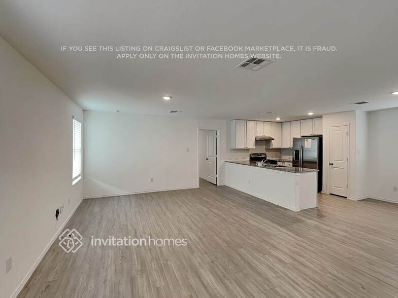 Building Photo - 14423 Estuary Pl