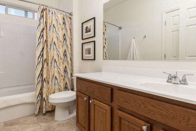 Building Photo - 3252 W Gran Paradiso Dr