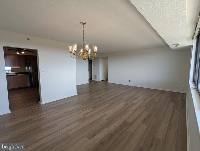 Building Photo - 3709 S George Mason Dr