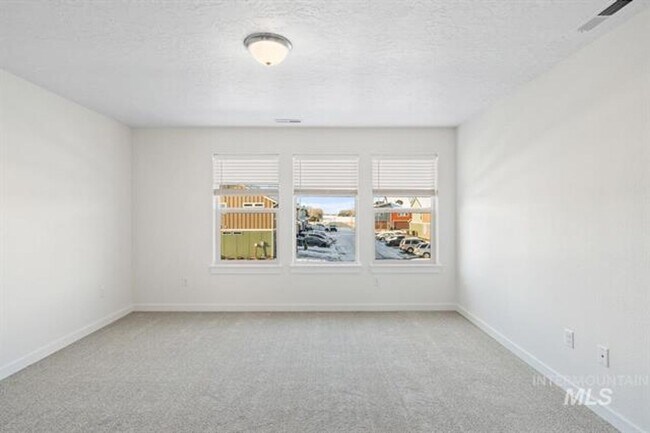 Building Photo - Adorable Townhome in South Meridian