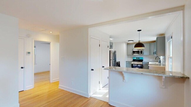 Building Photo - 1510 Woodhill Ln