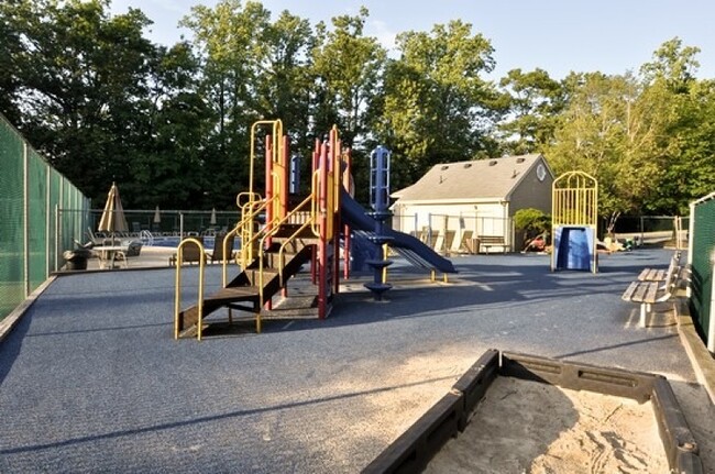 Building Photo - 228 Clarken Dr