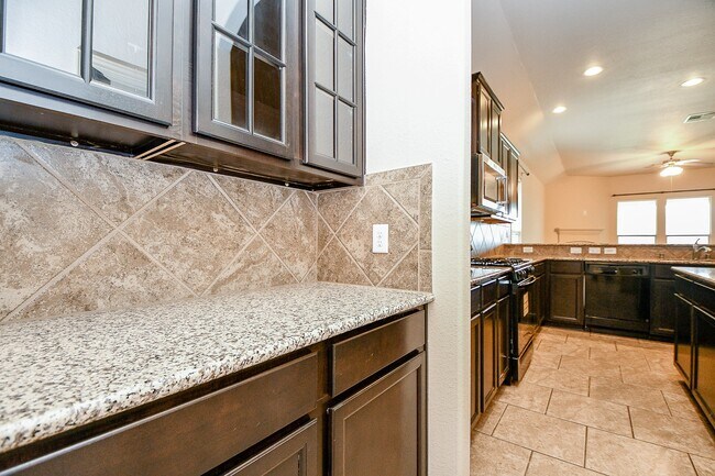 Building Photo - 11022 Ellison Ridge Dr