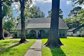 Building Photo - 3238 Three Pines Dr