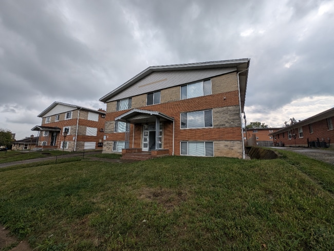 Building Photo - 110 Cromwell Pl