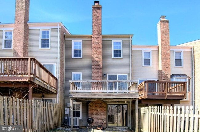 Building Photo - 12109 Stallion Ct