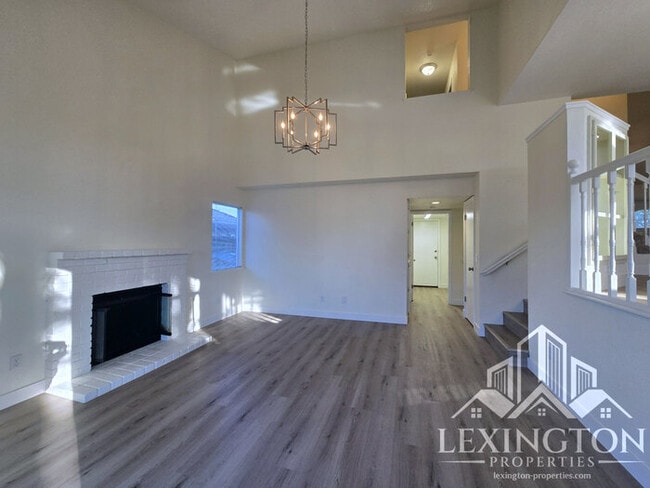 Building Photo - Beautifully Updated, 4BD/3BA, Home in Rocklin – Excellent Location!