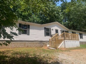 Building Photo - 221 Oakleigh Dr