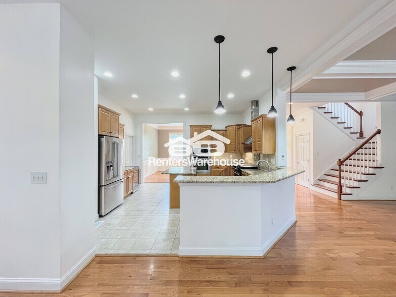 Building Photo - 816 Gilchrist Ct