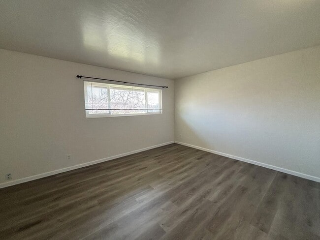 Building Photo - Charming 3-Bedroom, 2-Bath Townhome in Prime Fremont Location