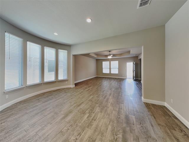 Building Photo - 2004 Windsor Dr