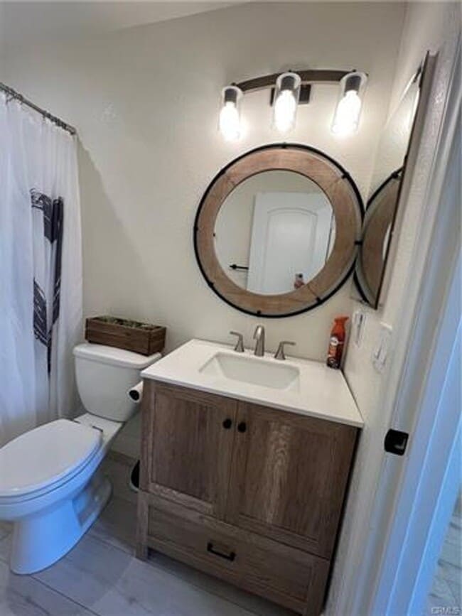 Building Photo - Beautiful Single-Story Pool Home in the He...