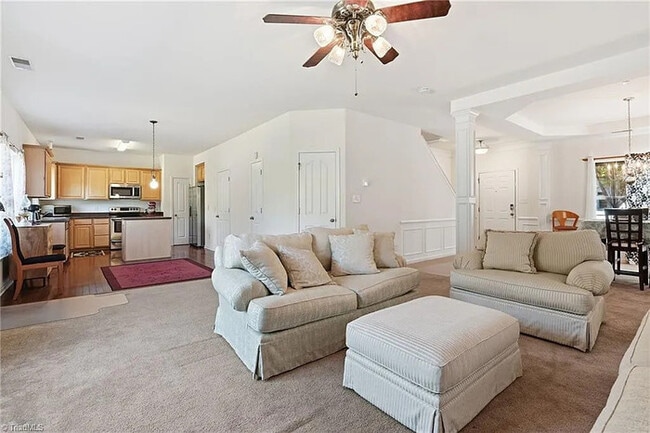 Building Photo - Earn Wealth While Leasing - Like a Homeowner - Lease to Own