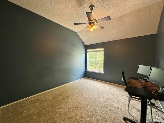 Building Photo - 9503 Saddle Dr