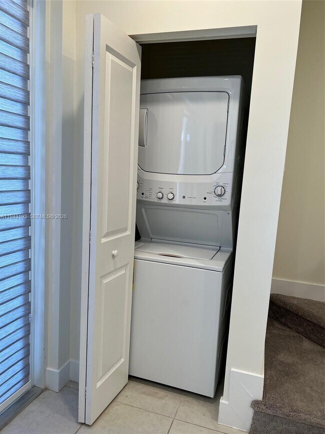 Building Photo - 10300 NW 66th St