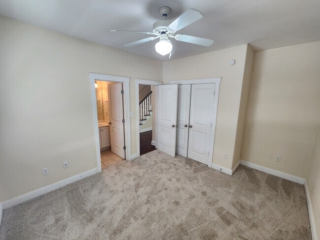 Building Photo - 135 Artisan Pl