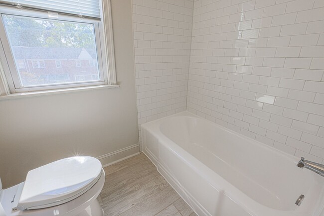 Building Photo - 5662 Kavon Ave